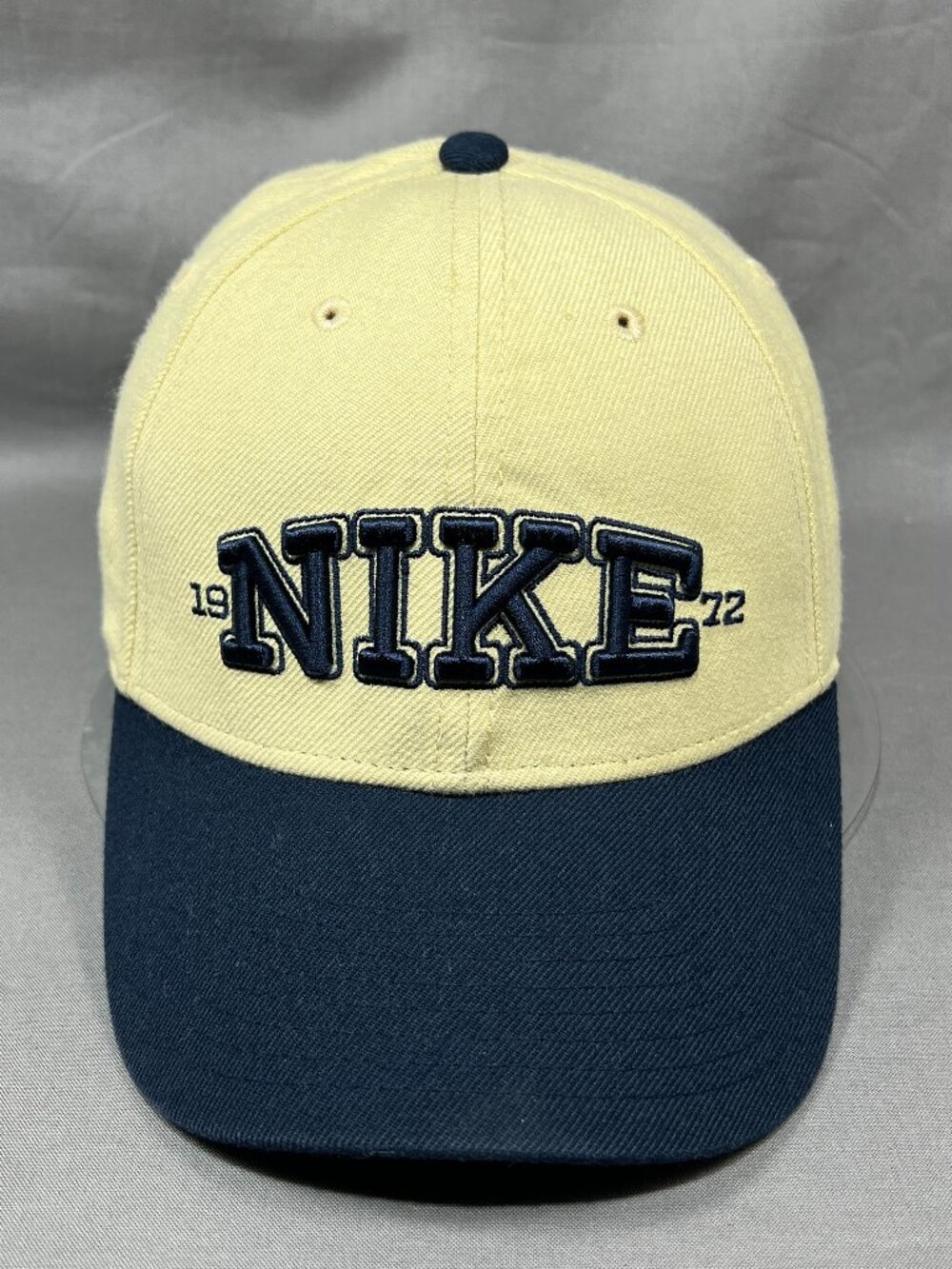 Nike 1972 Legacy91 S1ZE Baseball Hat Strapback 2 Tone Cream Navy Blue Golfer Cap